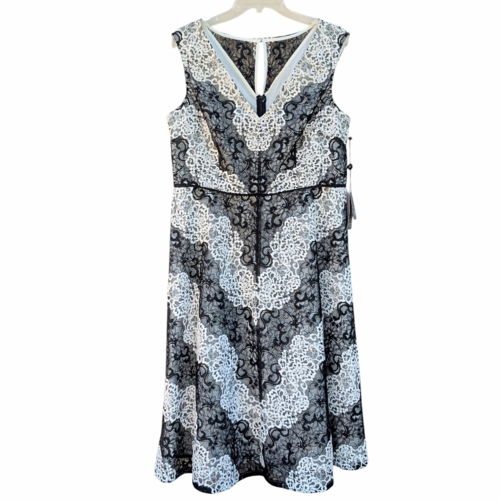 ADRIANNA PAPELL Chevron Black And White Lace Fit And Flare Dress NWT Wedding